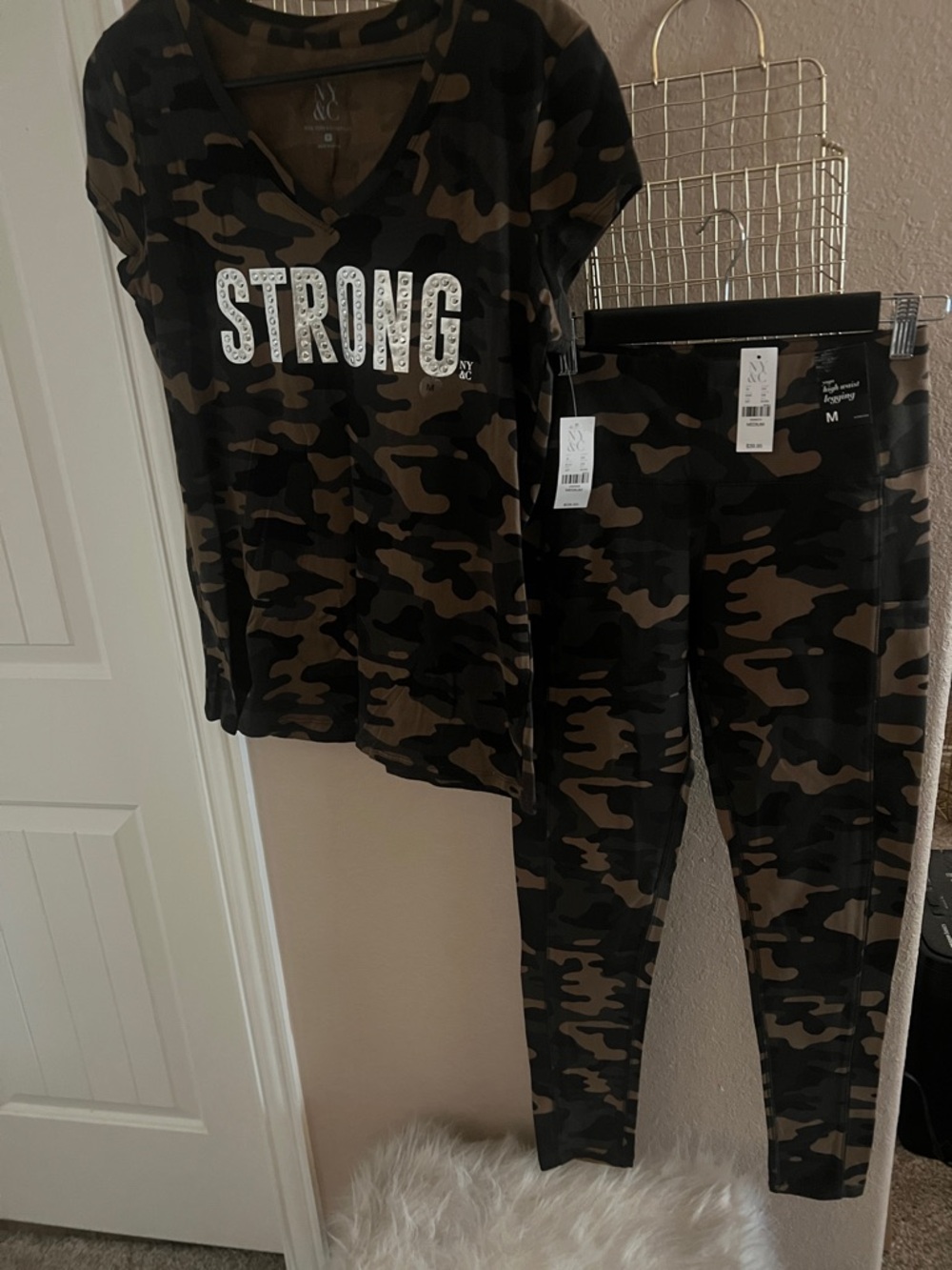 Strong Camo Womens Leggings and Tee Set - Brown Camo
